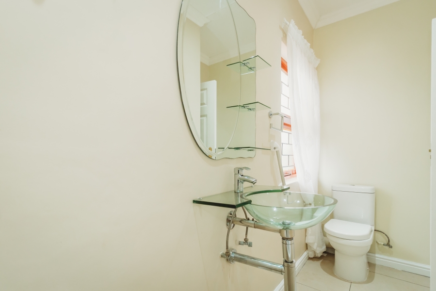 2 Bedroom Property for Sale in Bodorp Western Cape